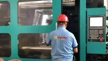 850Ton injection molding machine