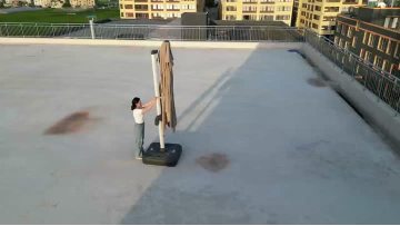 Roman umbrella installation video4