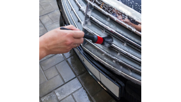 Car cleaning brush