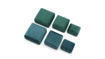 Hanhong custom logo flannel iron case Ring Pendant Bracelet square luxury storage velvet jewelry box1