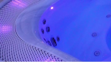 4806 High Quality Freestanding Whirlpool Spa
