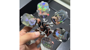 Multiple color gradient molds