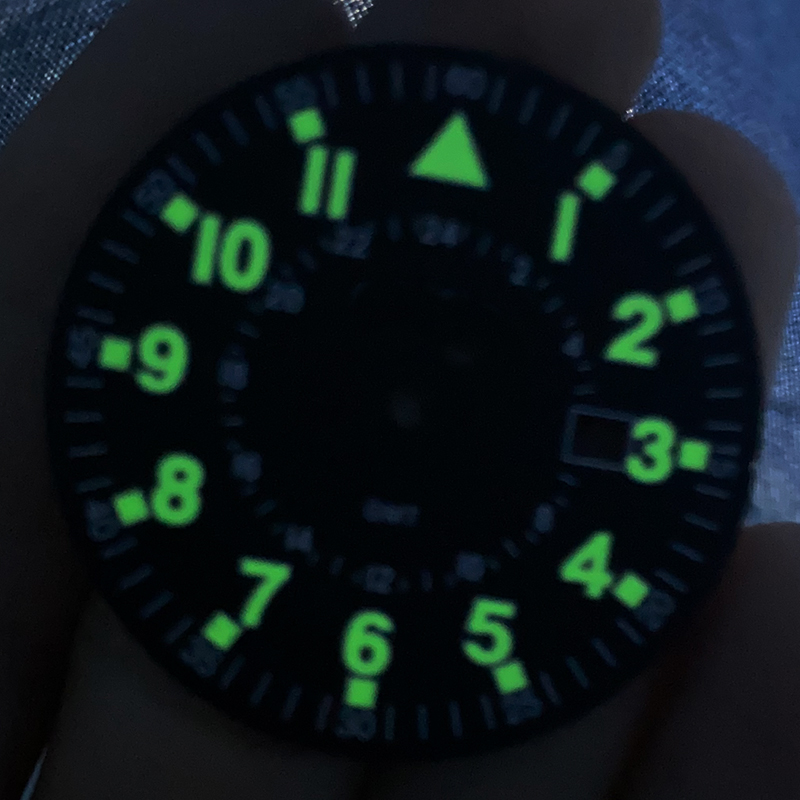 hour markers in lume watch dial
