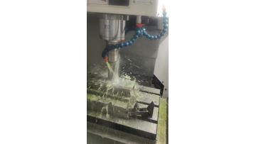 Drill Φ32mm hole by U-Drill
