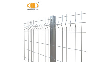 Galvanized 3D Curved Welded Wire Mesh Fence1