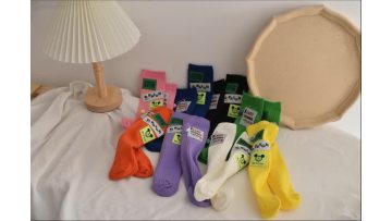 Korean Cartoon Cloth Logo Colored Striped Middle Socks