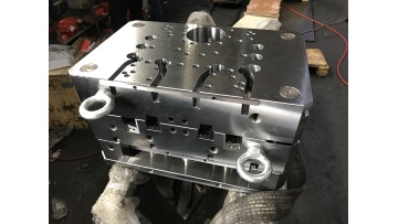 Die casting mold base Opening and closing test