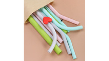 Wholesale Collapsible Soft Heat Resistant Drinking Straws Collapsible Reusable Silicone Straw Set With Brush Case1