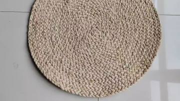 hand braided raffia straw carpet round natural rug straw mat rug for resort hotel1