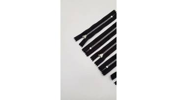 metal zipper