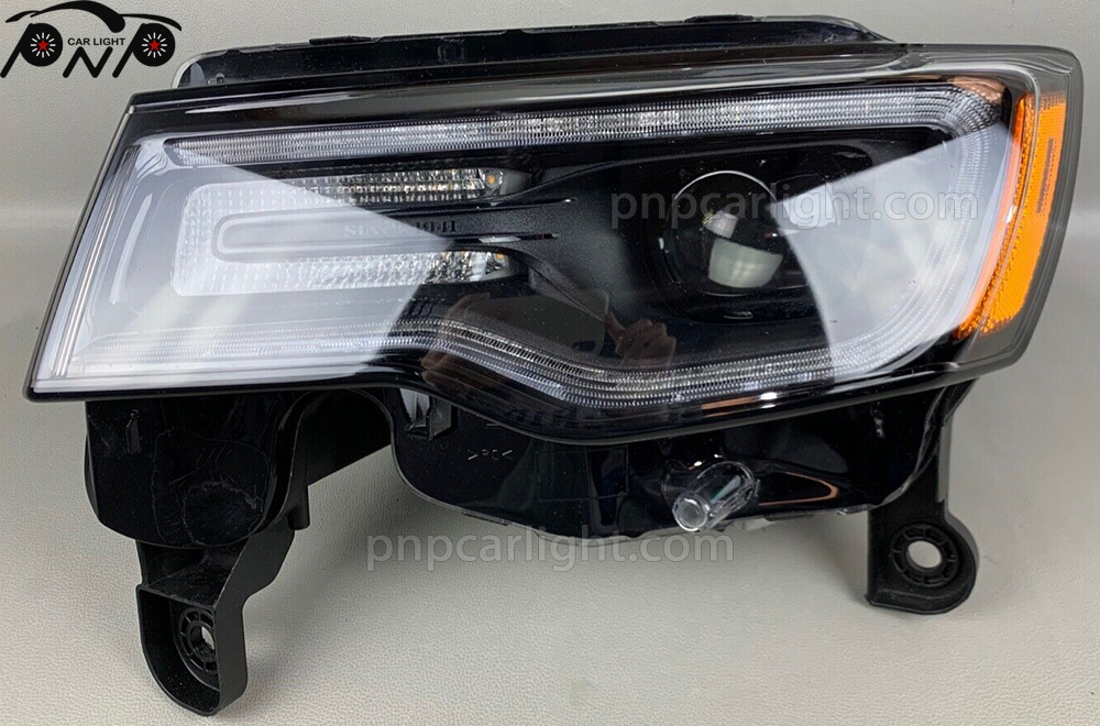 2017 Jeep Grand Cherokee Headlight