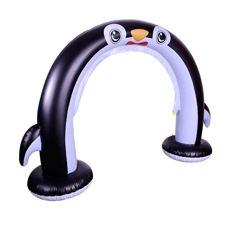 Outdoor Pvc Inflatable Arch Sprinkler Penguin For Kids 3