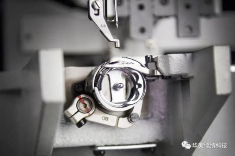 HM-12090GH Industrial Electric Computerized Programmable Flat-Bed Sewing Machine Single Needle Core Motor Lock High-Accuracy (4)