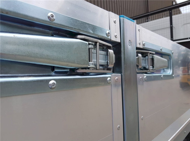 Dropside Toggle Latch