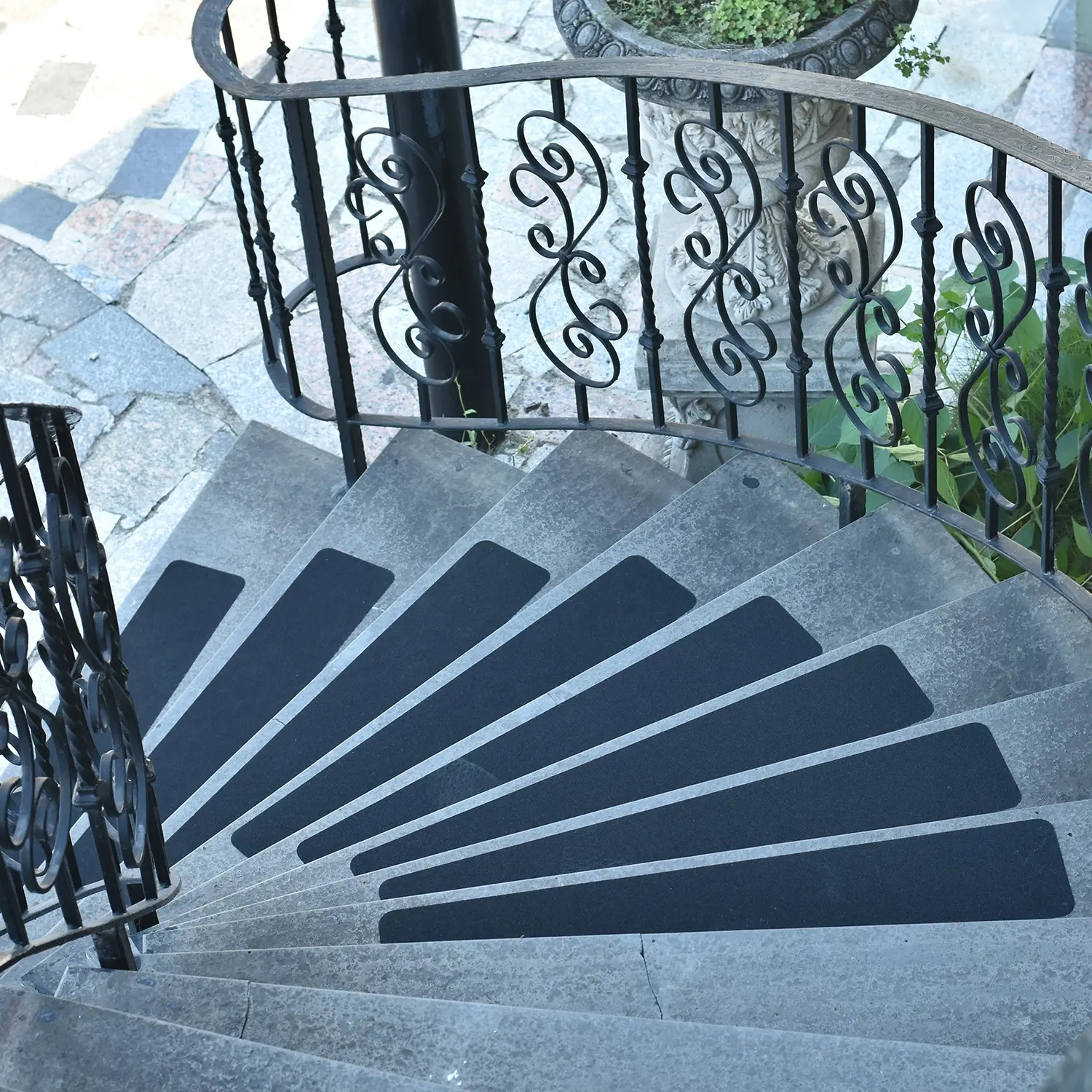 Non slip tape