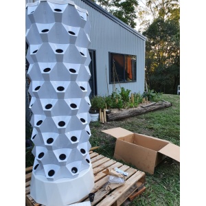 low cost greenhouse vertical tower