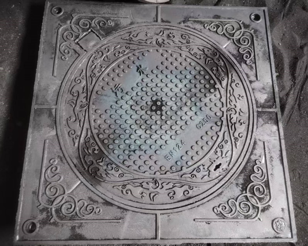 Customized manhole cover 1