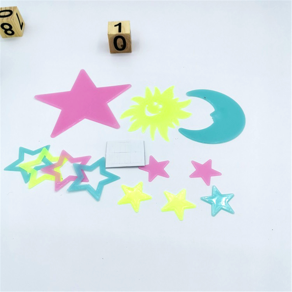 3D Home Decor Kids Bedroom Fluorescent Glow In The Dark Stars Glow Wall Stickers Stars and Moon Luminous Glow Sticker Color