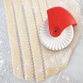 Kitchen Helper DIY Dough Cutting Roller Tools Biscuits Maker Lattice Roller Docker Dough Cutter Tool Wave/Hemp Pattern