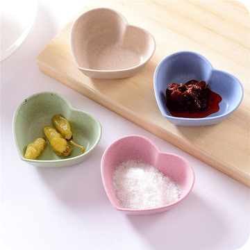 1PC 4Colors Love plastic bowl Round Wheat Straw Heart Club Plastic Relish Plate loving heart Kitchen Accessories