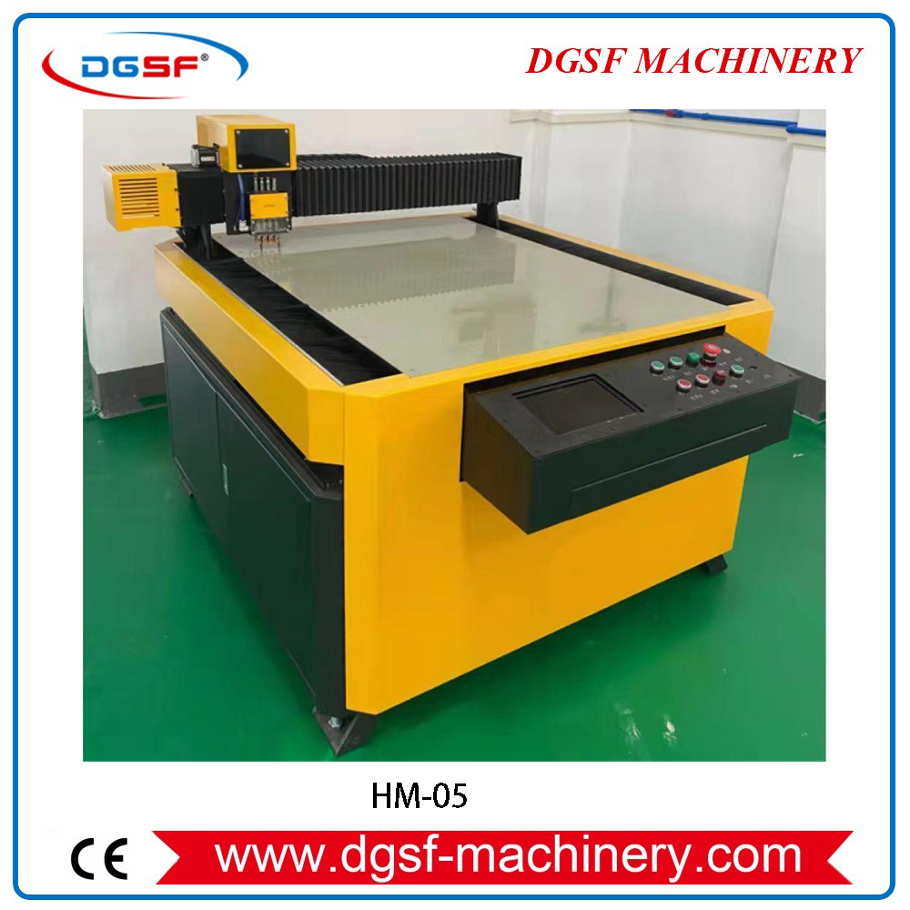 HM-05 Hot Sale Cnc Leather Upholstery Punching Machine Car Seat Cover Punching Machine (7)