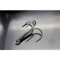 50pcs/lot Treble Fishing Hook In Storage Box Sharpened Treble Hook Size 2/4/6/8/10 Barbed Fishhook Silver/Black Color X235