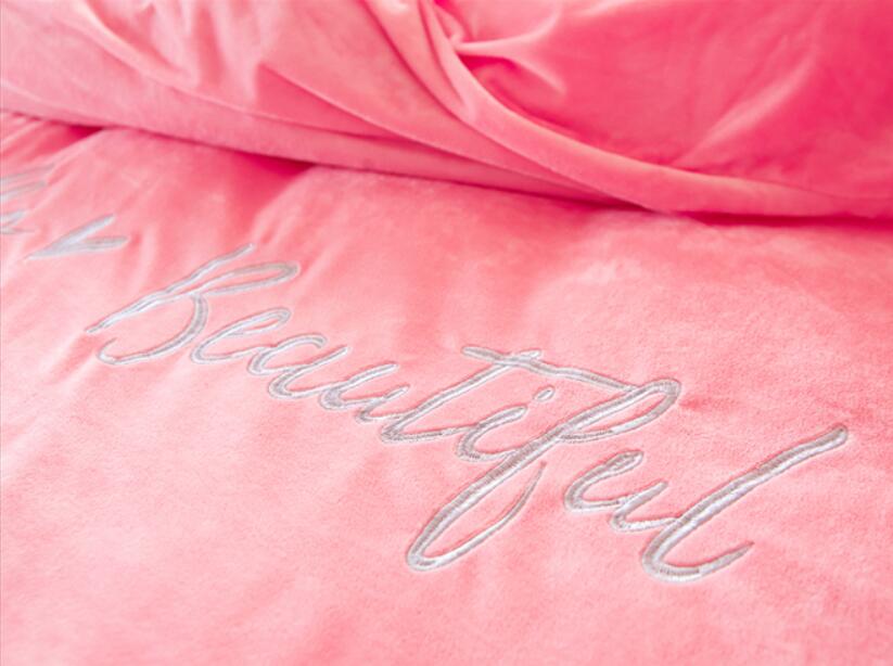 4PCS Crystal Velvet Round Bed Sheet Pillowcase Duvet Cover Sets Lace Edge Pillowcase /Bed Skirt Embroidery Velvet Quilt Cover