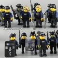 12PCS/Set Police City Dolls Armed Building Blocks with A Variety of Shapes and Scenes for Children Kids Toys