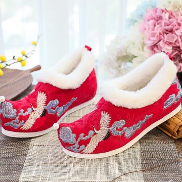 Women Winter Warm Short Plush Flats Shoes Ladies Embroidery Internal Increase Shoes Female Pointed Toe Shallow Slip On Footwear
