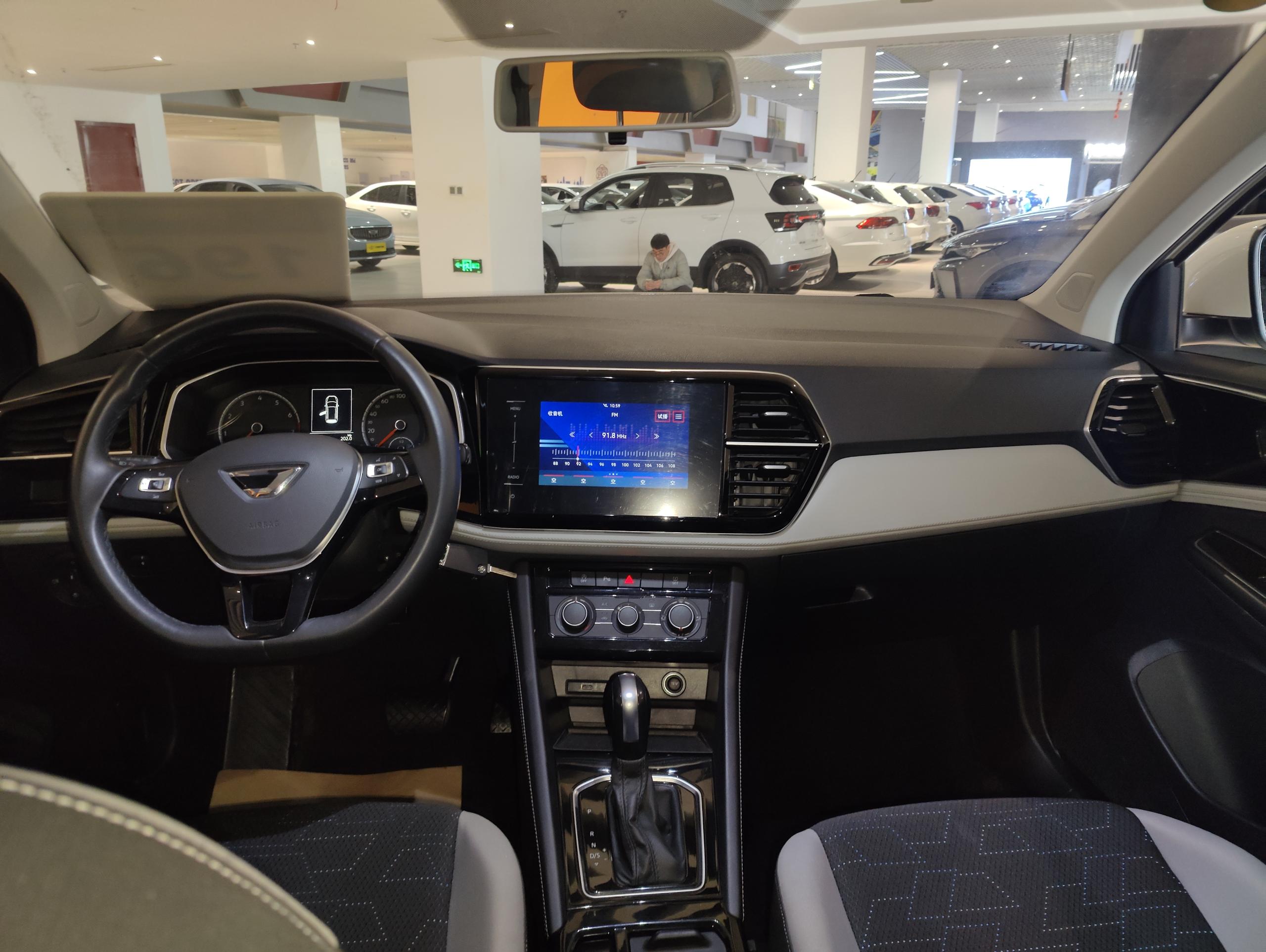 2022 Jetta VS7 Advanced Trim