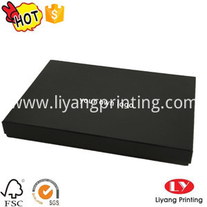 pappskjorteeske med lokk cardboard shirt box with lid