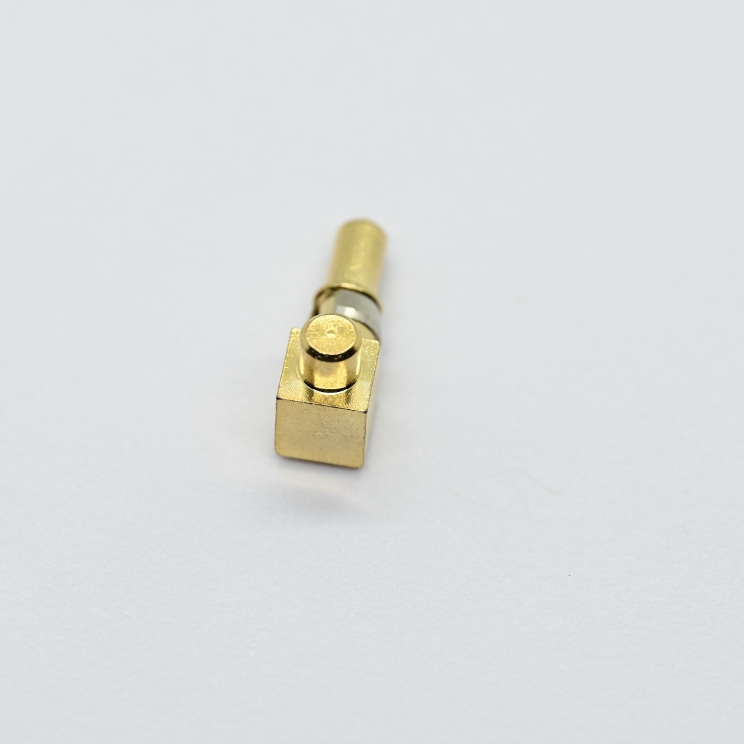 CP12M-40A-G0-041+DIN 41612 M TYPE-Male Power Terminal，Angled Solder（4）