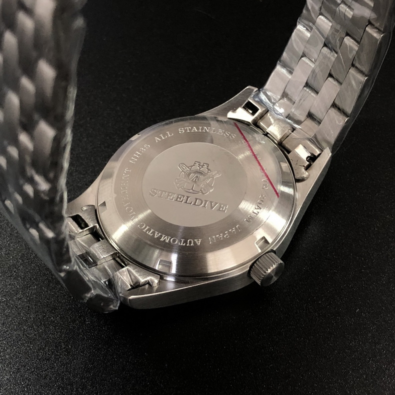 mens dive wrist watch,STEELDIVE men automatic mechanical watch 200m waterproof wristwatch C3 luminous NH35 luxury clock sapphire