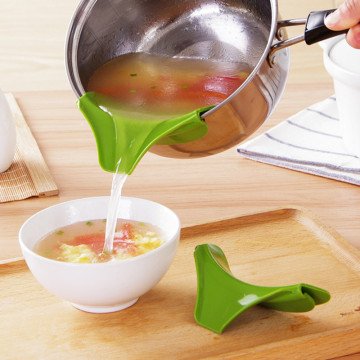 Drop shipping High quality Kitchen Funnel Tools Pots and Pans To Prevent Spills Circular Rim Deflector Liquid Silicone Funnel