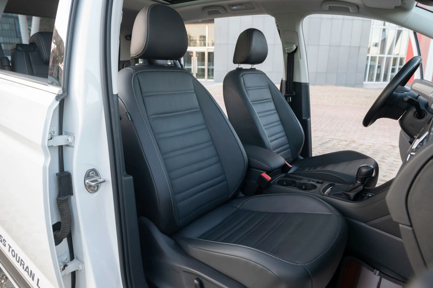 2021 model Crossover Luxury Edition