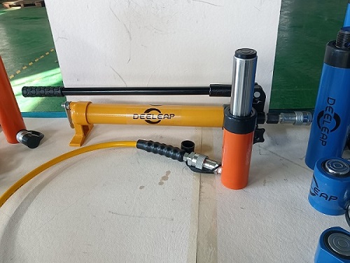 Hydraulic Jacks