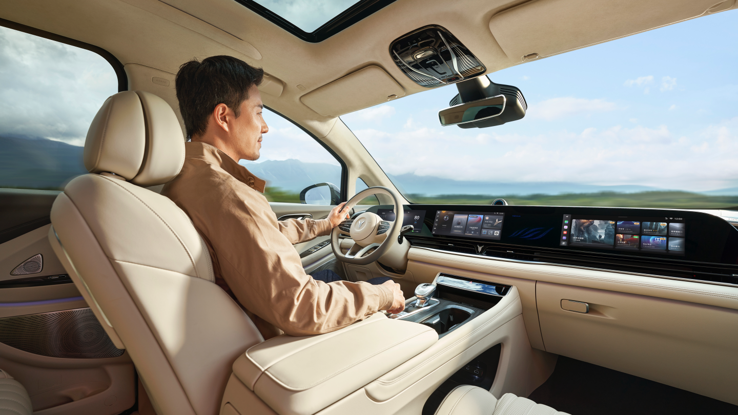 full-featured seat