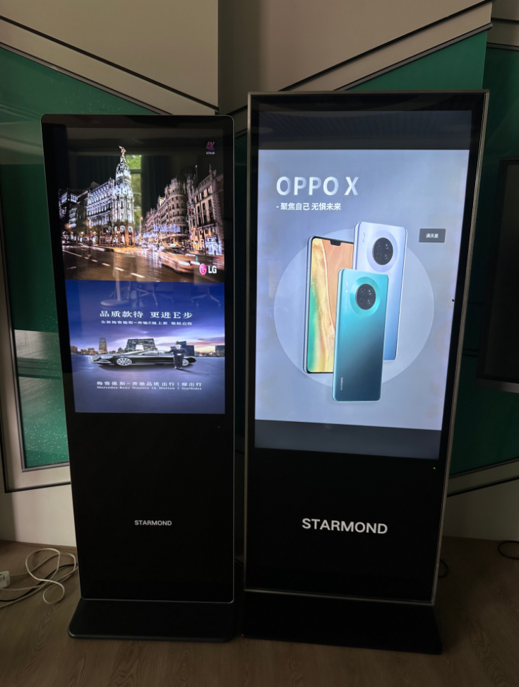 Subway-ready standing advertising machine with ultra-slim design and high brightness display