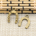 20pcs Charms Lucky Horseshoe Good Luck 17x12mm Tibetan Silver Color Pendants Antique Jewelry Making DIY Handmade Craft