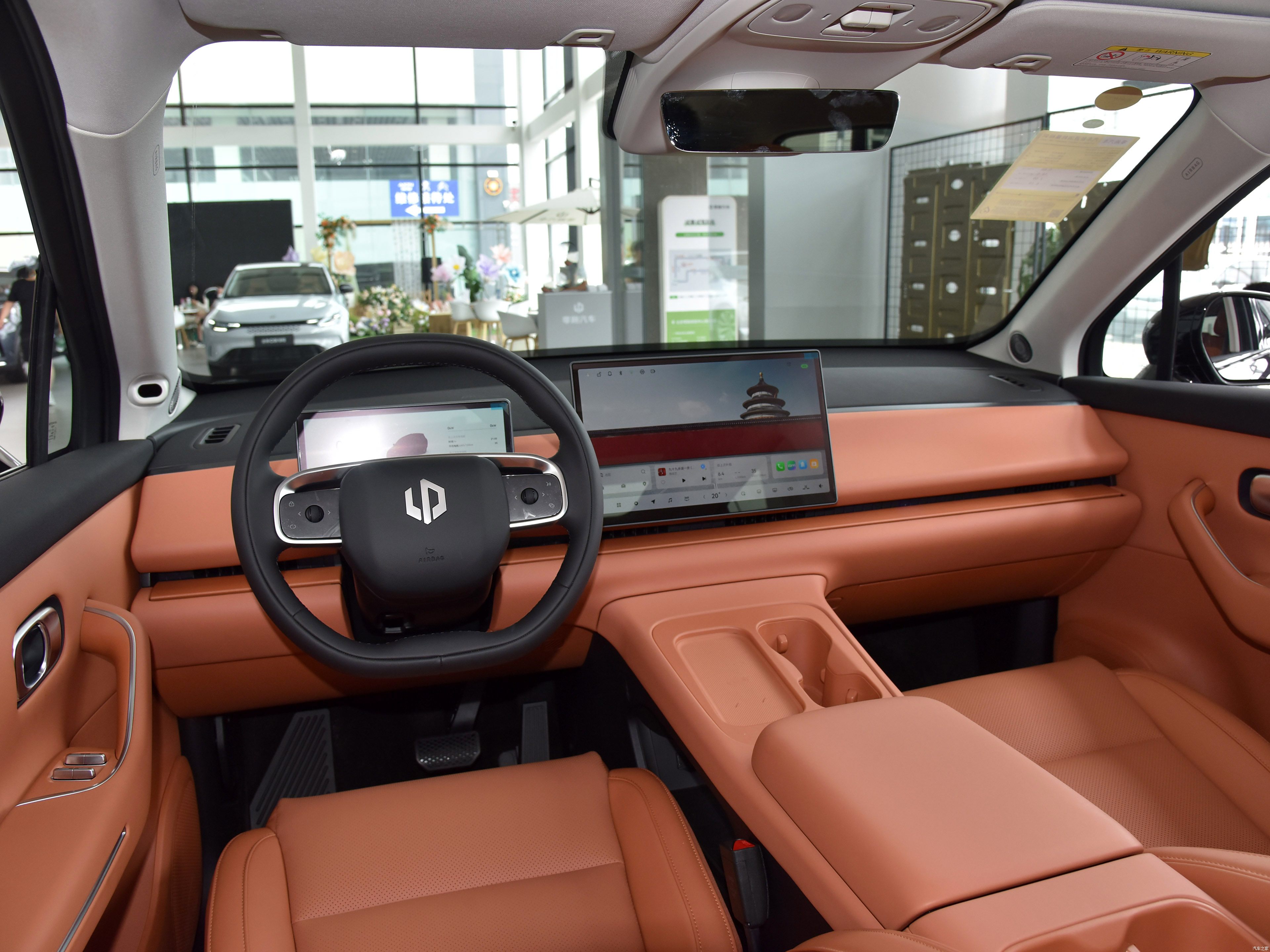 Leapmotor C16 C10 C11 SUV Electric Car 6 Seat EV Hybrid 2024 Model C10 C11 Pure Electric Version 5203
