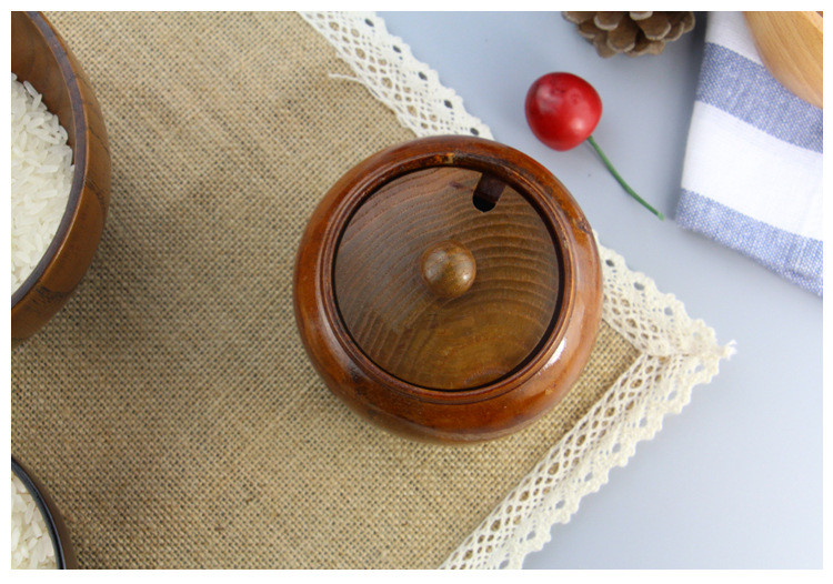 1PC Natural Wood Spice Jar with Lid Fashion Sugar Bowl Salt Spice Jar Kitchen Accessories ELC 023
