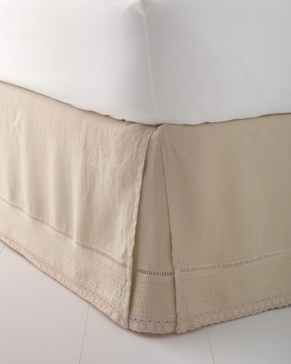 Garnet Hill Linen-Timmed Box-Ploated Bedskirt