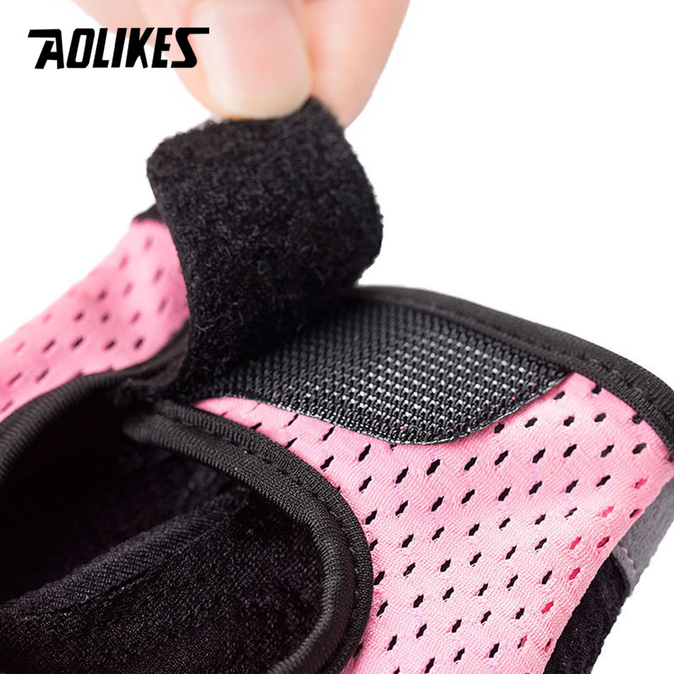 AOLIKES Breathable Fitness Gloves Silicone Palm Hollow Back Gym Gloves Weightlifting Workout Dumbbell Crossfit Bodybuilding