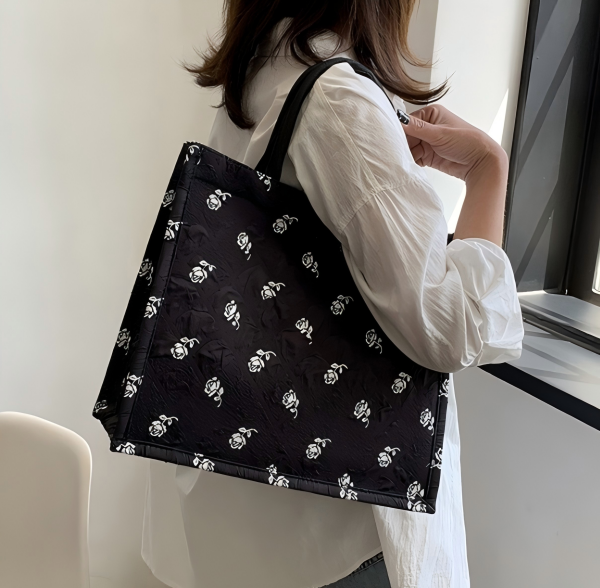 Large-capacity women's canvas shoulder bag