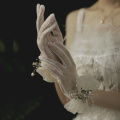 Women's elegant butterfly beaded white mesh glove female spring summer vintage sunscreen driving glove R3374