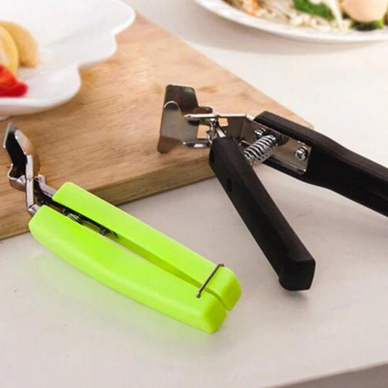 Creative New Picnic Pot Anti-hot Clip Holder Gripper Anti-scraping Lifter for Bowl Plate Dish Pot Kitchen Microwave Oven Tool