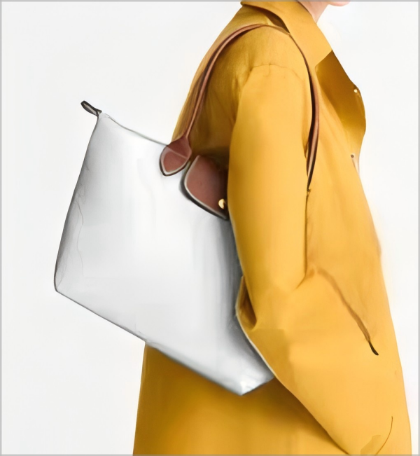 Compact and simple waterproof ladies' handbag