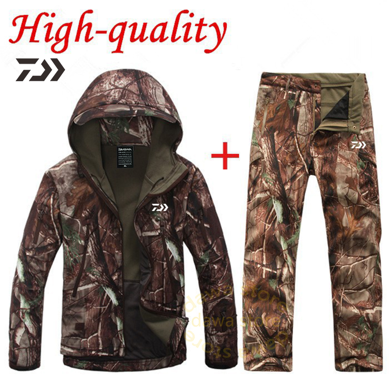2020 Daiwa Winter for Fishing Suit Tactical Softshell Camouflage Fishing Jacket Waterproof Hunting Outdoor Clothes Fishing Wear