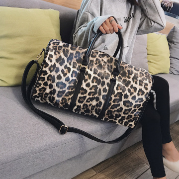 Fashion Travel Bag Women Duffle Carry on Luggage Bag Leopard Printing PU Leather Travel Totes Ladies Big Overnight Weekend Bags