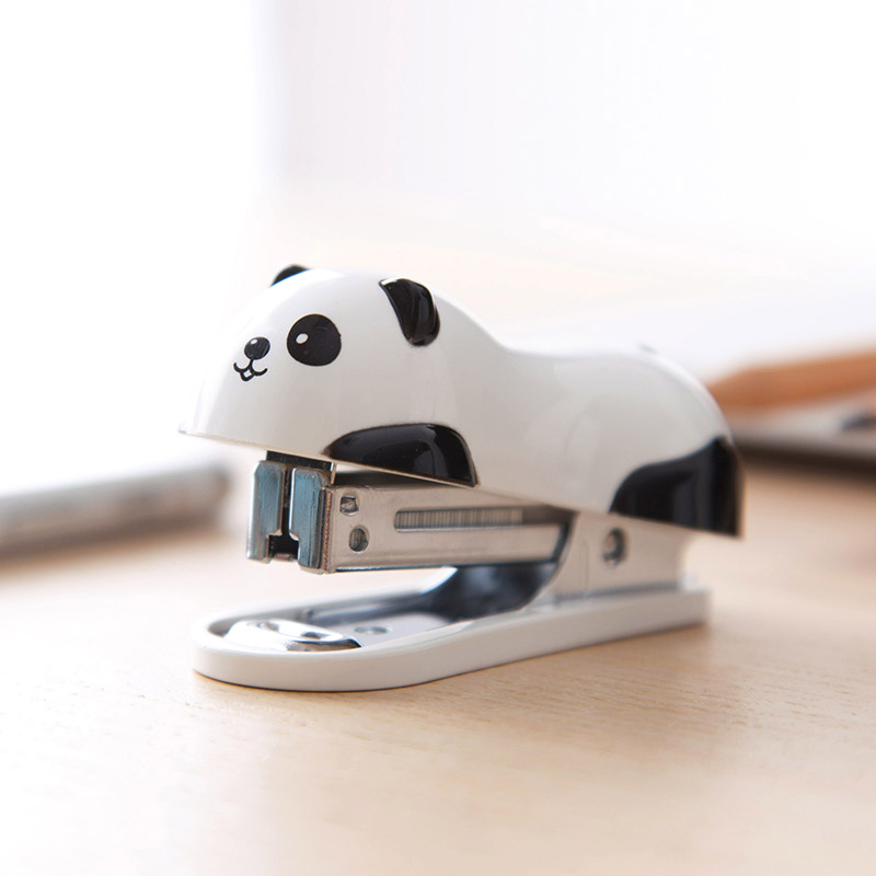 Deli Cute Cartoon Panda Mini Stapler with staples Portable Student Stationery Stapler Paper Stapler Mini Kawaii Accessories